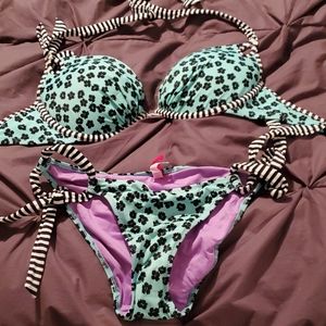 Victoria's Secret bikini size 34D and small